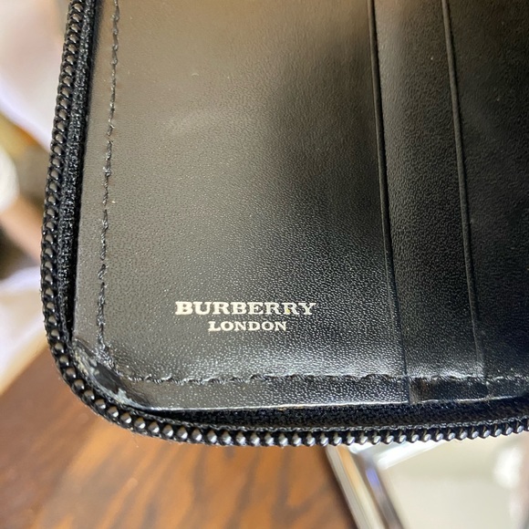 Burberry Nova Check Zippy wallet, NEVER USED! PVC/Black Leather, Made in Italy🔥 - Picture 2 of 8